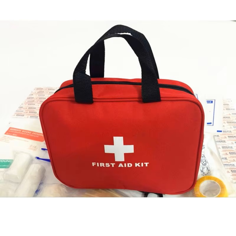 ชุดปฐมพยาบาลพร้อมกระเป๋าขนาดกะ - First Aid Bag Kit บทวิจารณ์และราคา